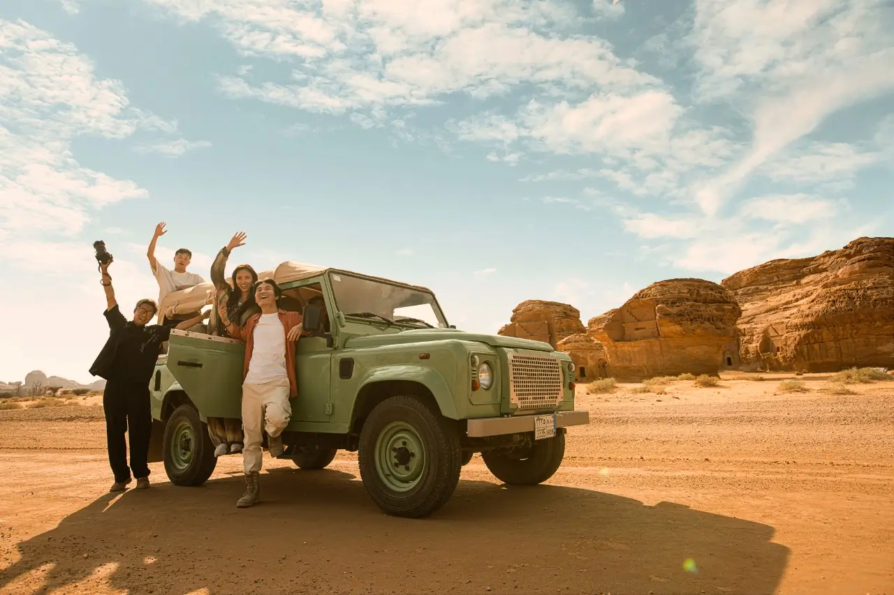 Hegra Vintage Land Rover Tour - Image 3