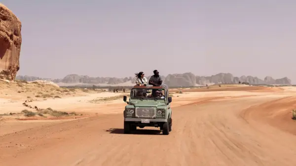 Hegra Vintage Land Rover Tour